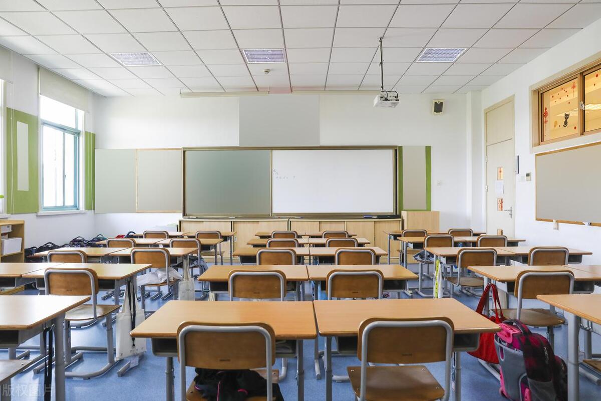 来自校外的中小考“老师”，到底是怎么挣钱的？