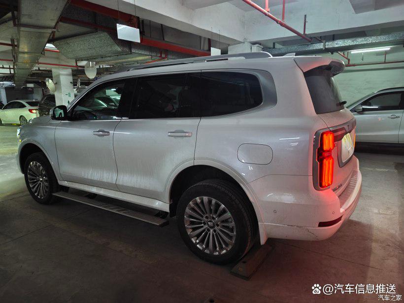 坦克500和丰田普拉多安全性对比,坦克500对比普拉多后备箱空间