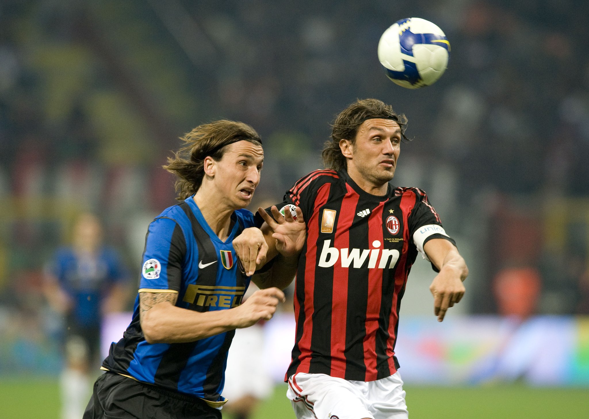 伊布在巴黎出战180场打入156球,伊布和马尔蒂尼同队