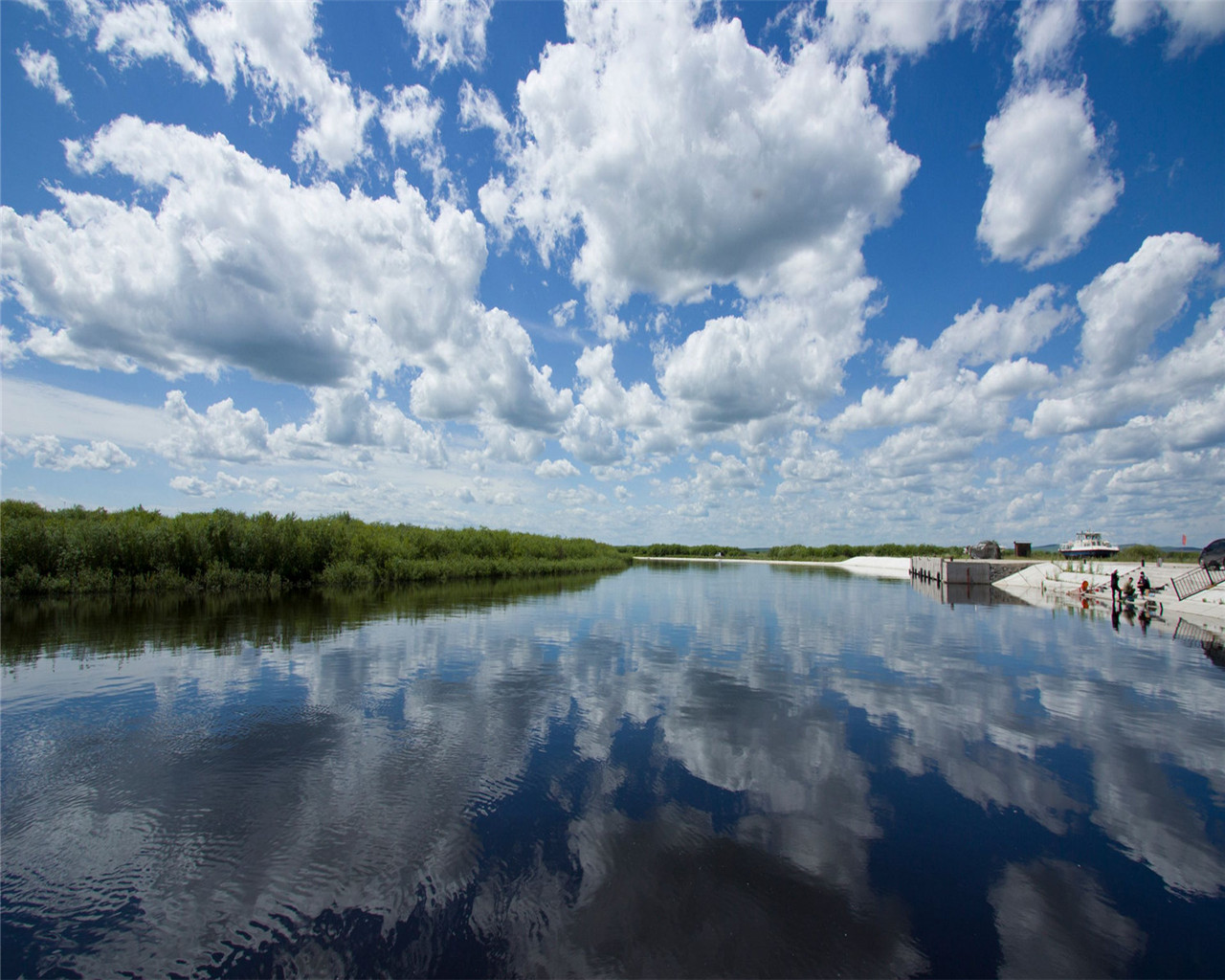 50张顶级绿色绝美壁纸,100张惊艳全屏壁纸风景