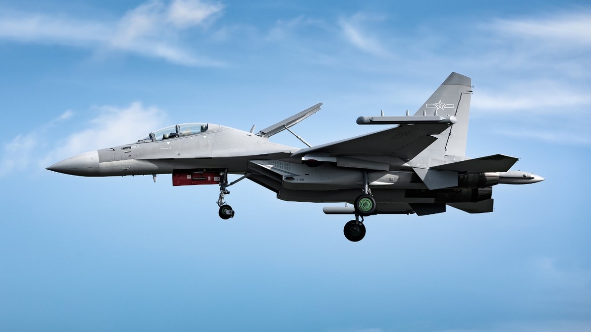 解放军歼16运20细节,中国歼16图片