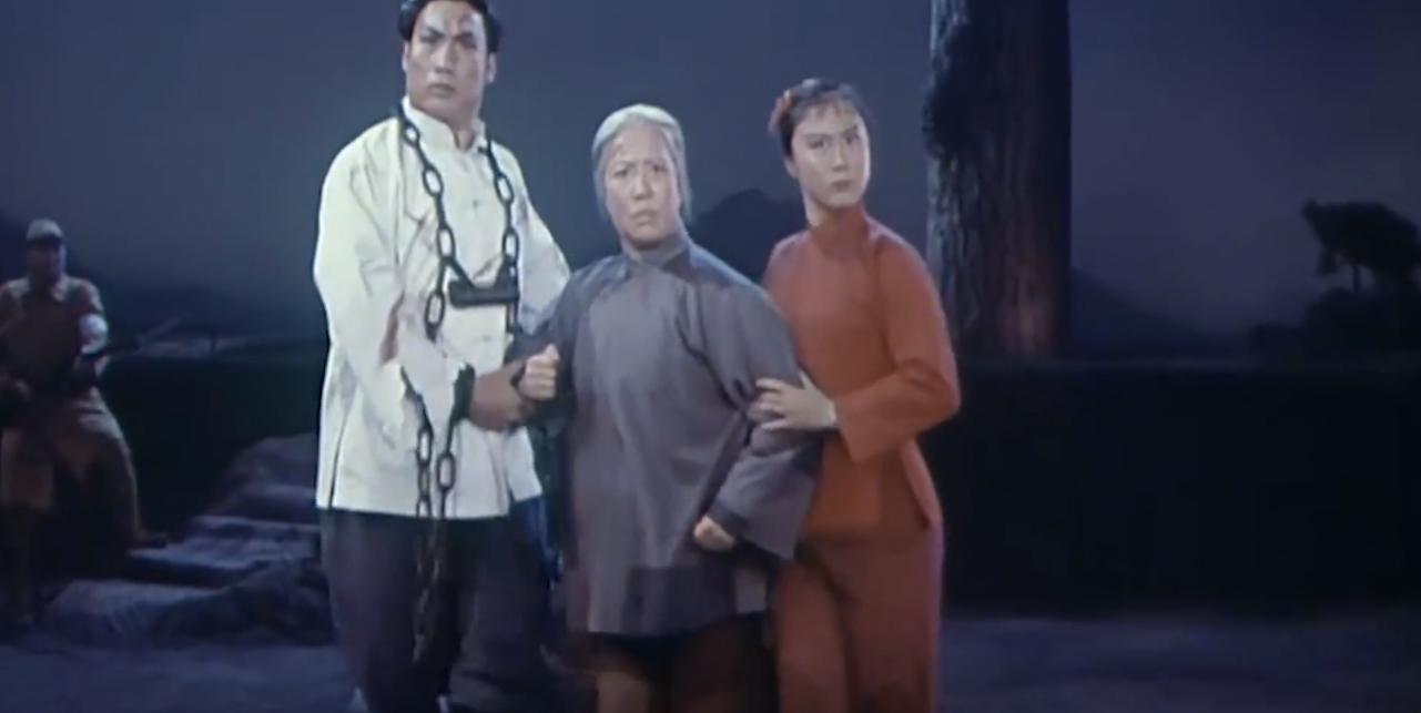 日本前首相鸠山由纪夫下跪视频,日本首相鸠山由纪夫下跪道歉