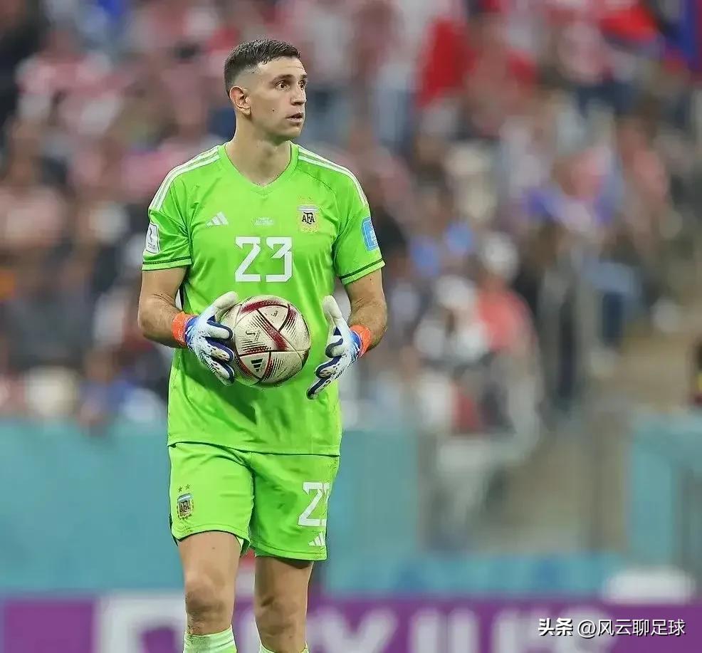 点球大马丁神扑救,阿根廷2022年夺冠传奇梅西封王