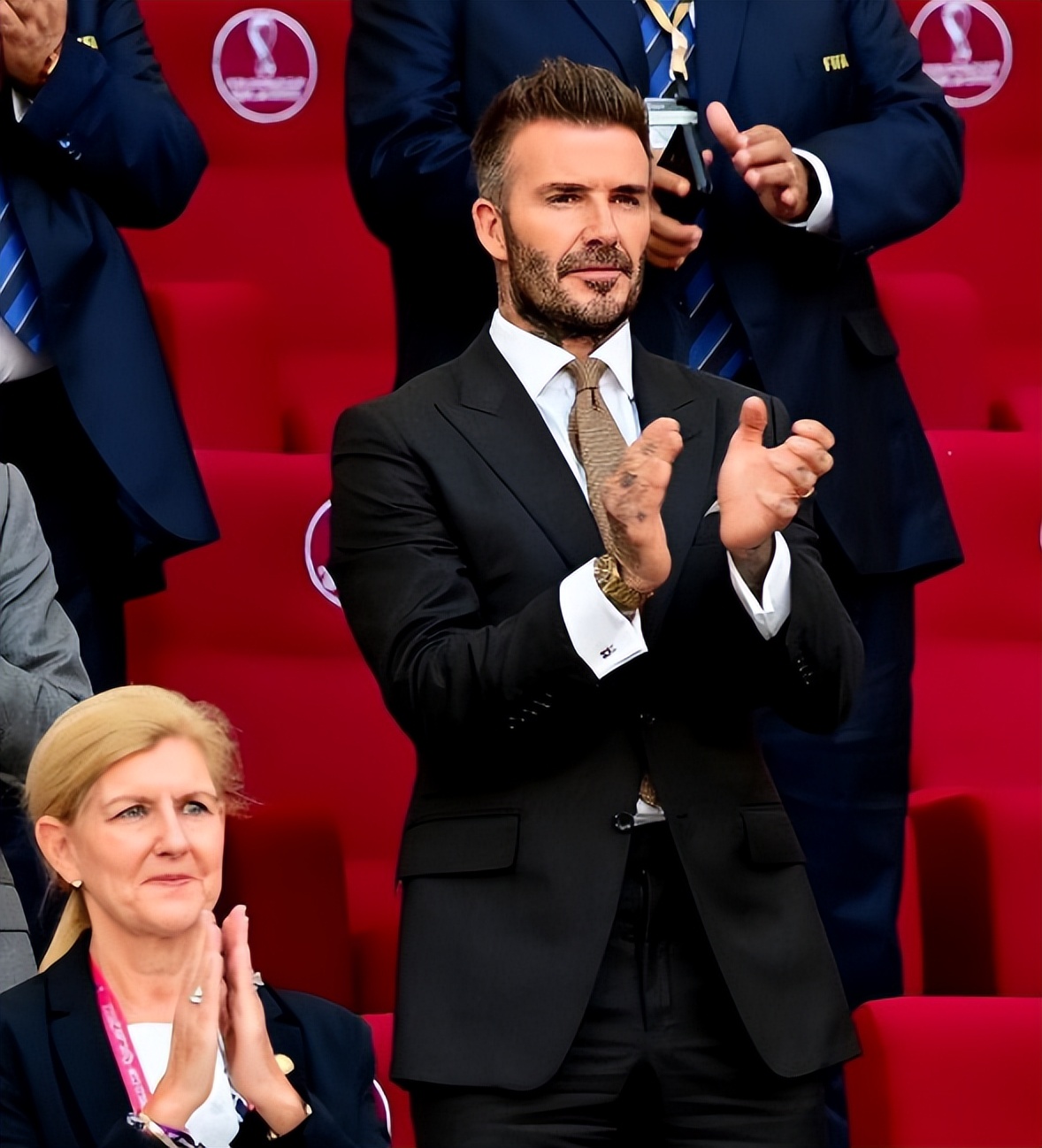 贝克汉姆婚内多次出轨,梅西和c罗和贝克汉姆