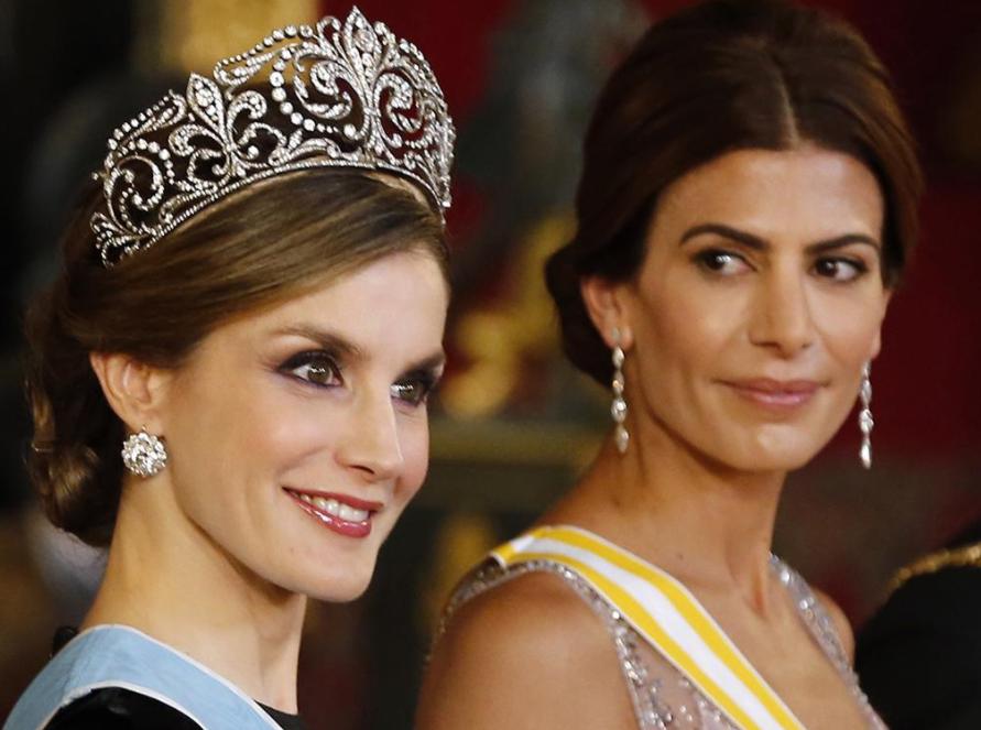 西班牙王后莱蒂齐亚和国王,西班牙王后莱蒂齐亚二婚