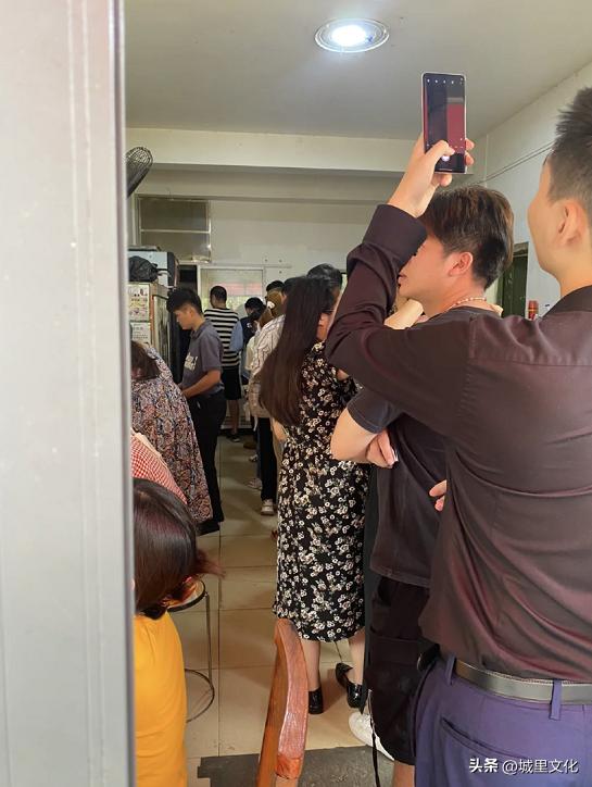 南宁朝阳海鲜粉推荐店,南宁无名螺蛳粉