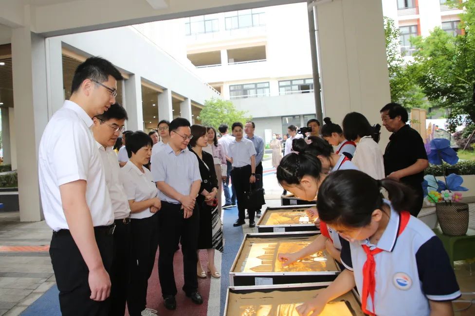 冶金工业园“沙洲教育”20年巡礼暨“劲沙洲”首届田径运动会开幕