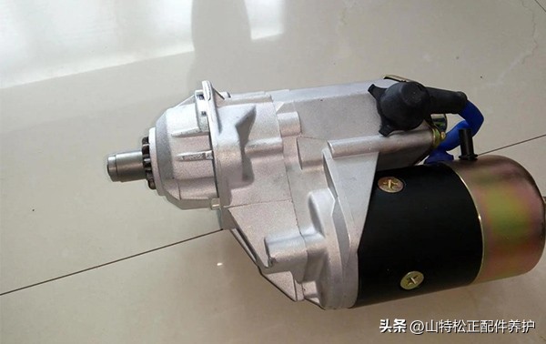 装载机冒白烟打不着火,马斯唐滑移装载机打不着火