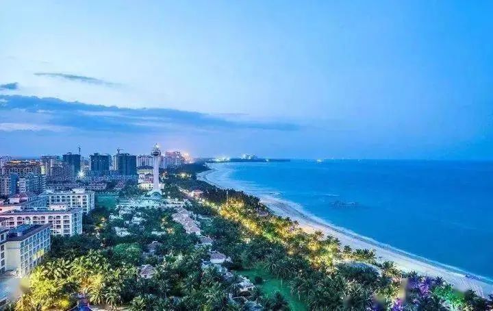 海南晴天的沙滩,海南阳光下的海