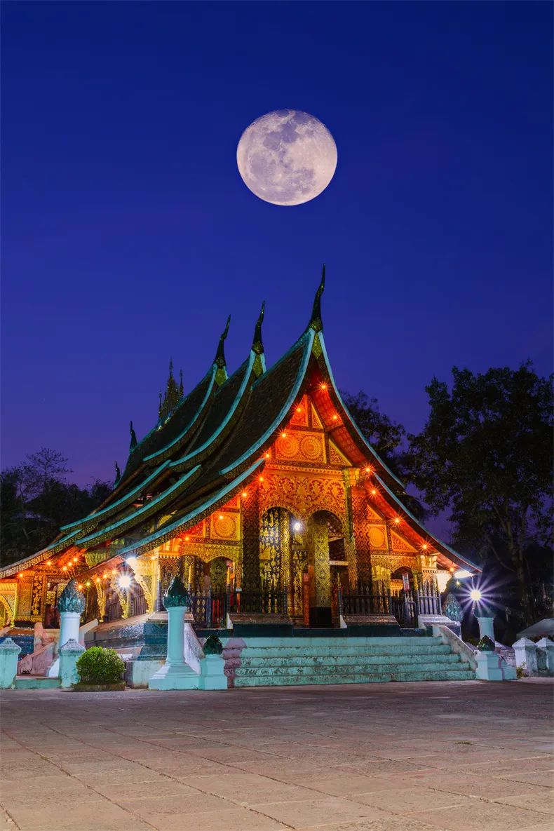 坐火车去老挝旅游靠谱吗,坐上动车去老挝