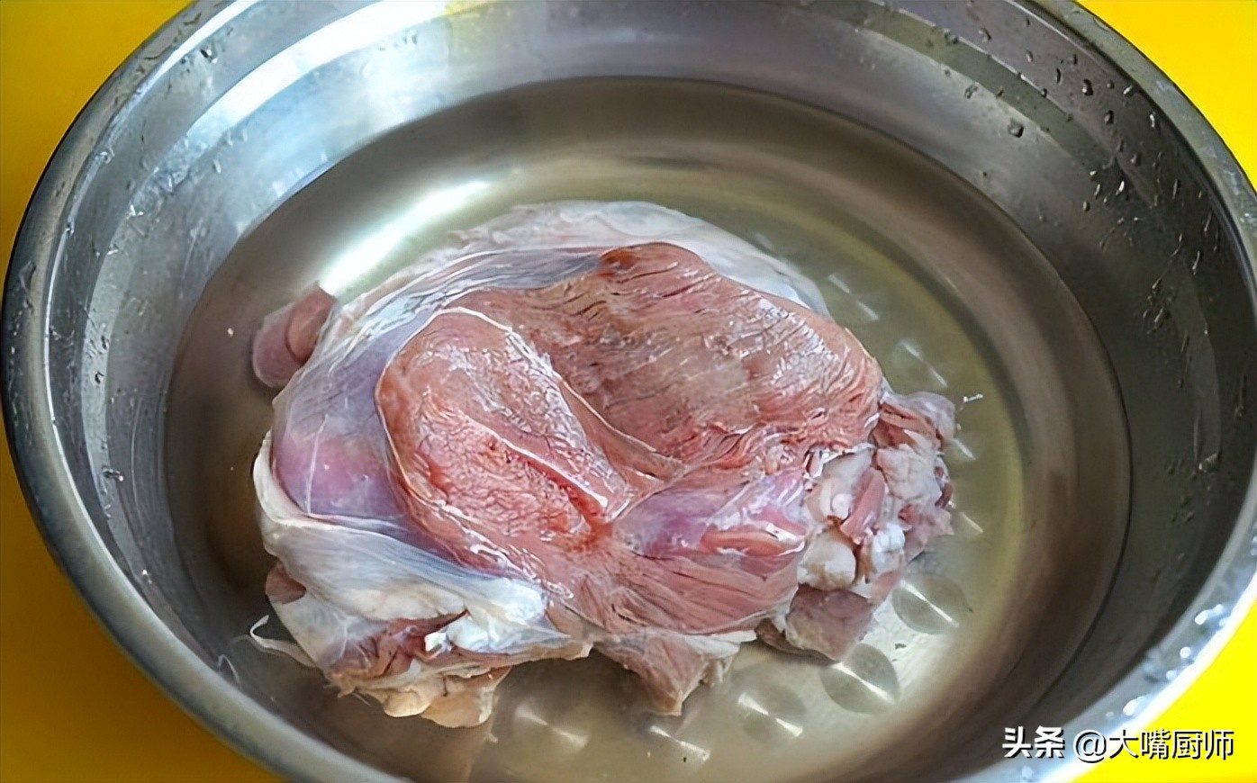 炖排骨和猪肉用什么调料,猪肉排骨怎么炖得软烂