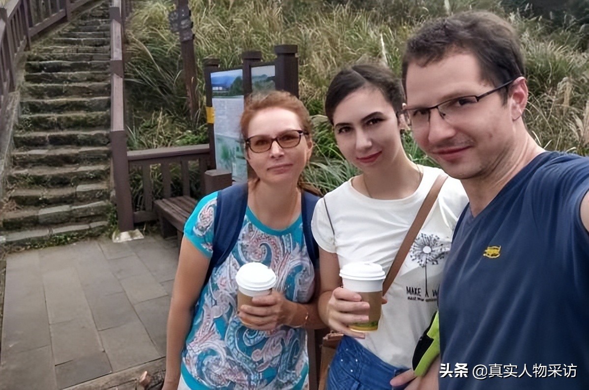 我，80后俄罗斯人，喜欢中国文化，汉语是我二外，嫁到中国很感激