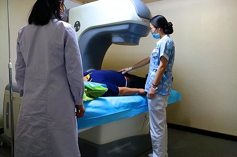 女护士处理男患者隐私部位，会感到尴尬吗？进来听听医生怎么说