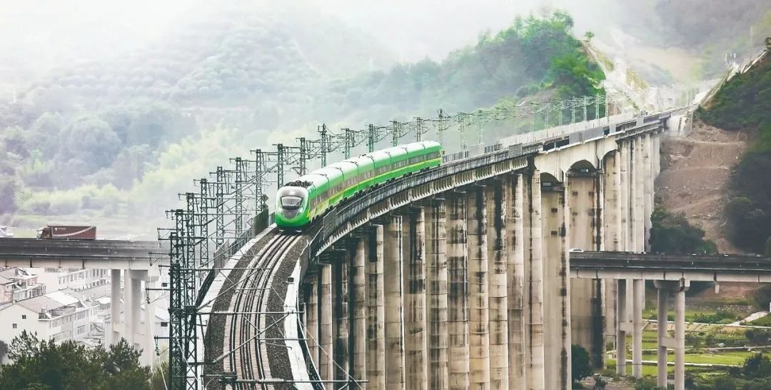 会吃的人都知道，浙江真正好吃的美食不在杭州，而是在这三座小城