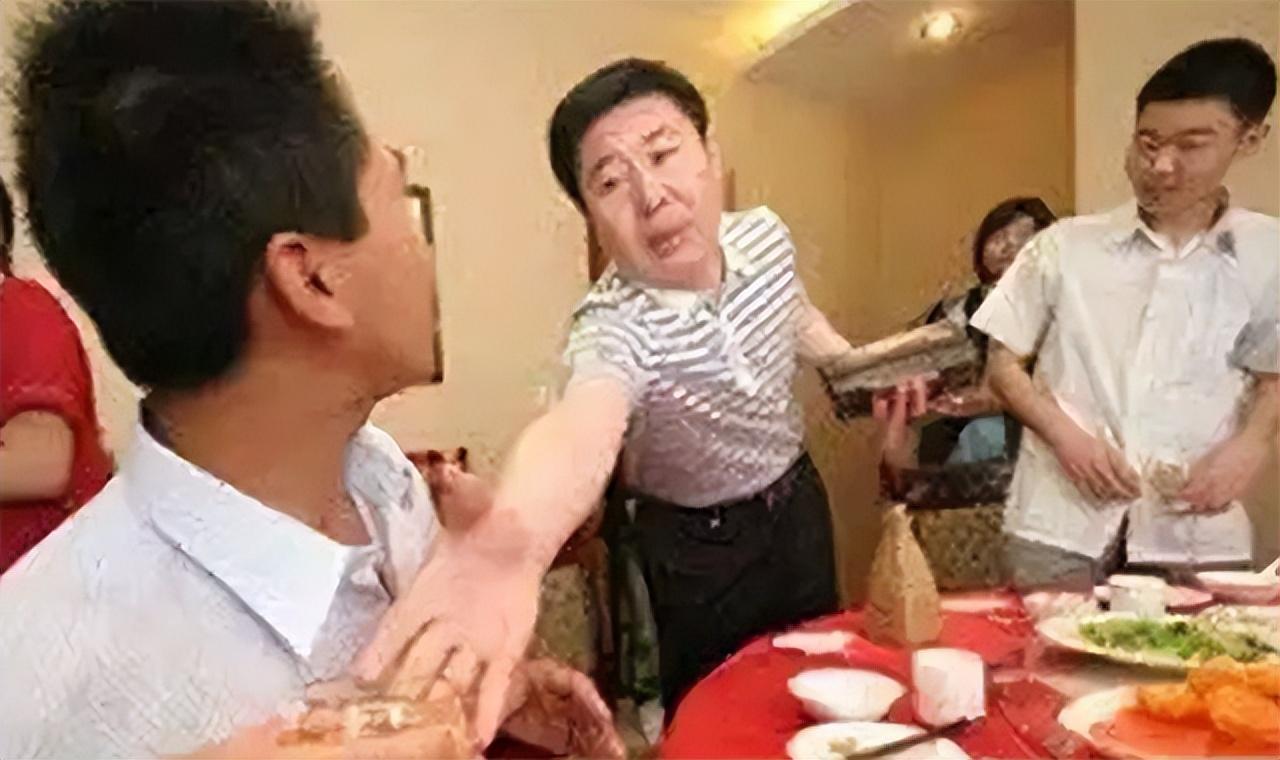 中原第一酒神张政现状,中国第一酒神张政介绍