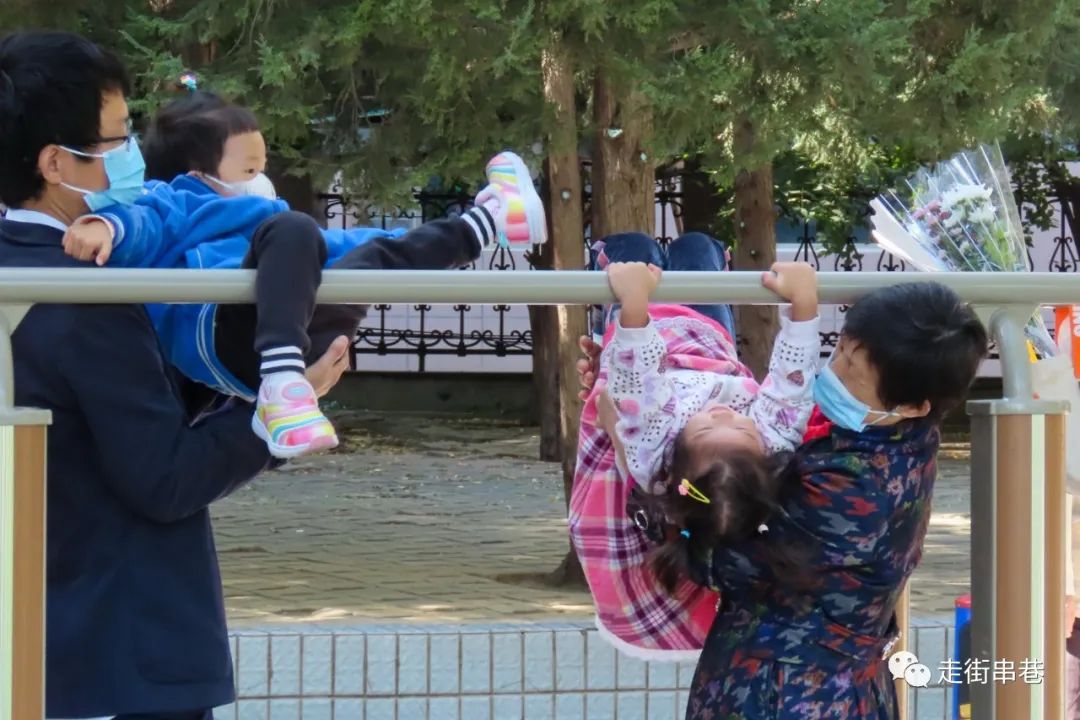 爷孙隔代亲的经典歌曲,爷孙隔代亲