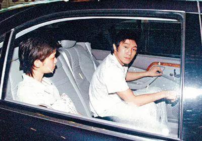 周星驰喜剧之王最后成功当导演,周星驰的喜剧之王为何能成为经典