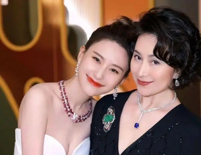 窦骁与何超莲现以朋友相称的意义,有一种算计叫窦骁和何超莲