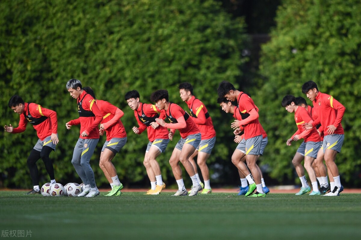 王者归来？曝恒大已经结清广州队工资，新赞助商即将入主