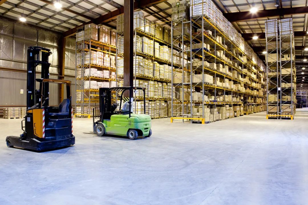 国际物流英国,世界物流集装箱