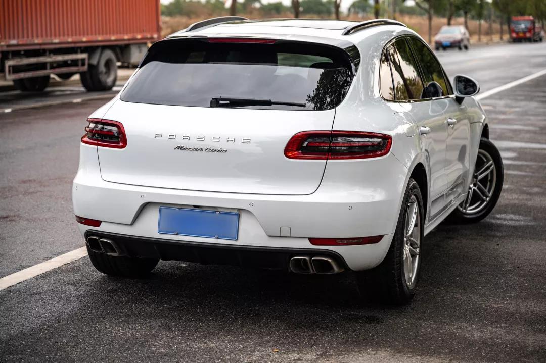 macan turbo二手车多少钱 (macan turbo 3.6t优缺点)