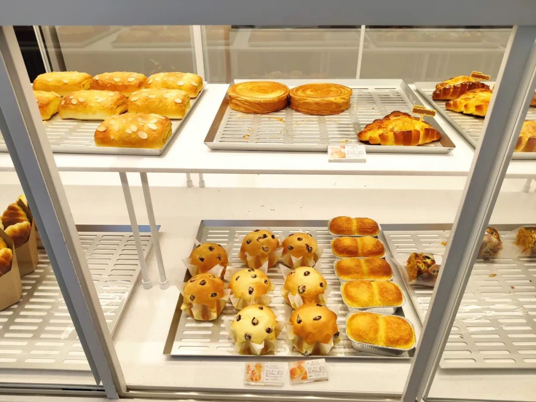 好利来二公子夜市卖蛋糕,好利来二公子街头卖蛋糕