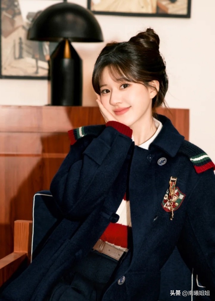 适合脸大方圆脸女生发型,脸大且方圆的女生适合什么发型