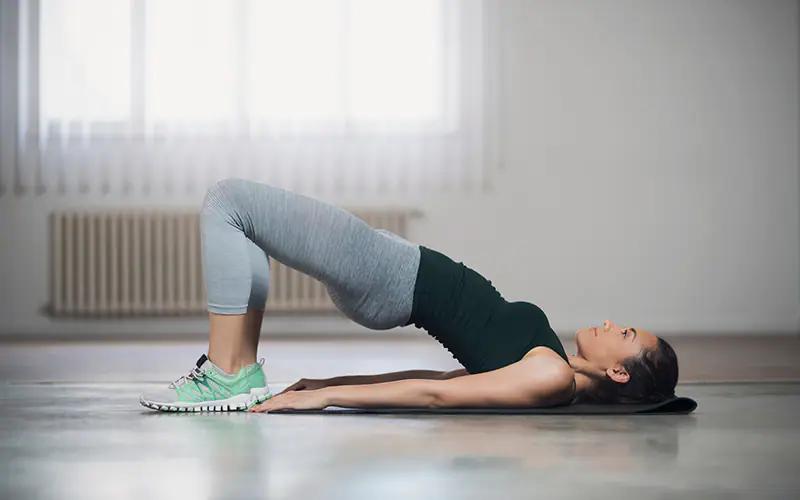 裤子夹屁股怎么回事,裤子夹屁股什么原因