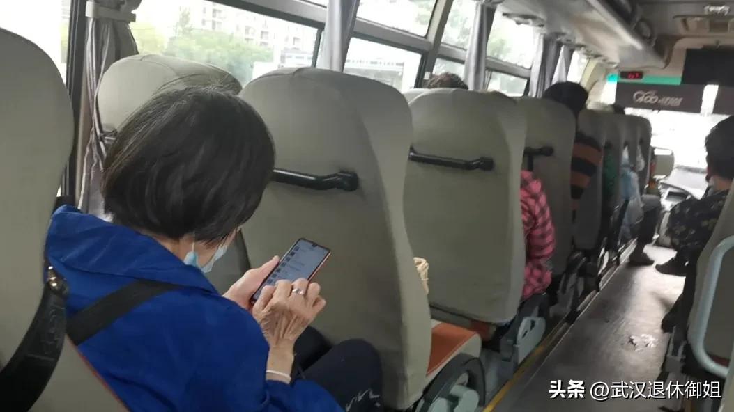 38岁以上中老年人免费领鸡蛋,60岁以上老人领鸡蛋免费