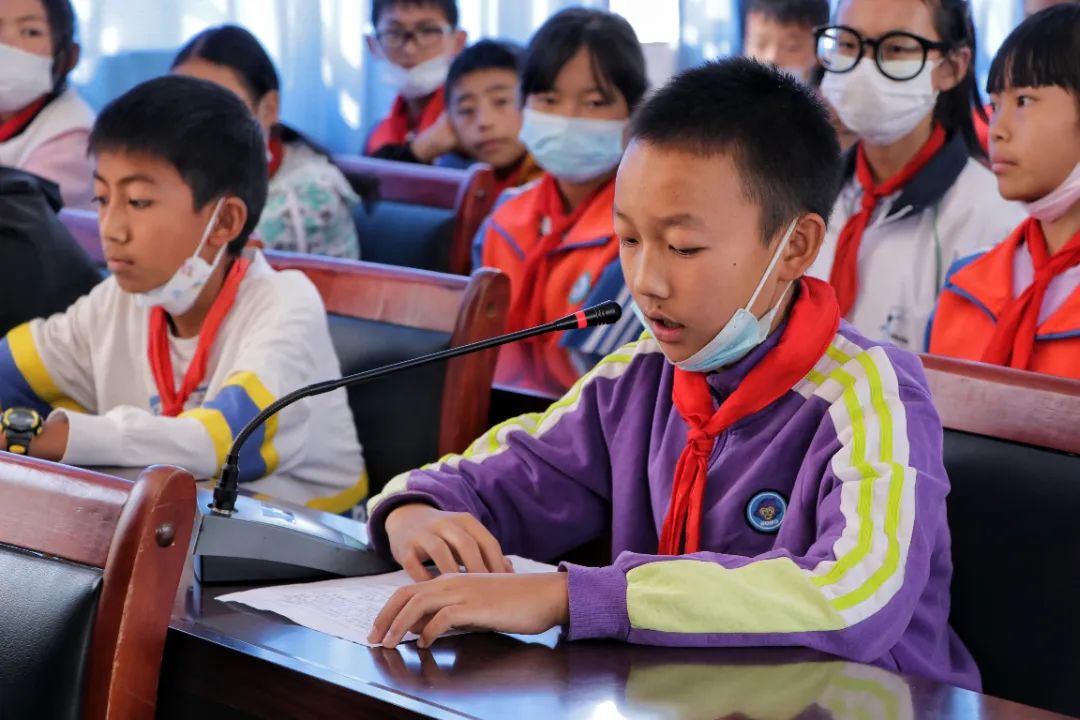 普法强基|小学生“当了*法大**官”——牟定县安乐中心小学开展“以案释法”模拟法庭进校园活动