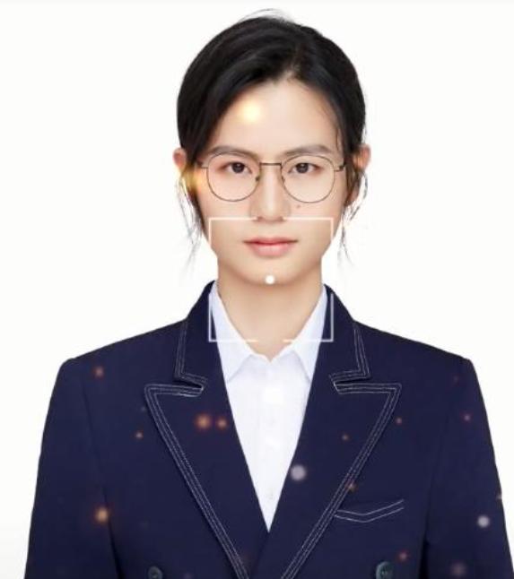 河南一男生肤白貌美，被吐槽不思学习光臭美，本尊回应：清华本硕