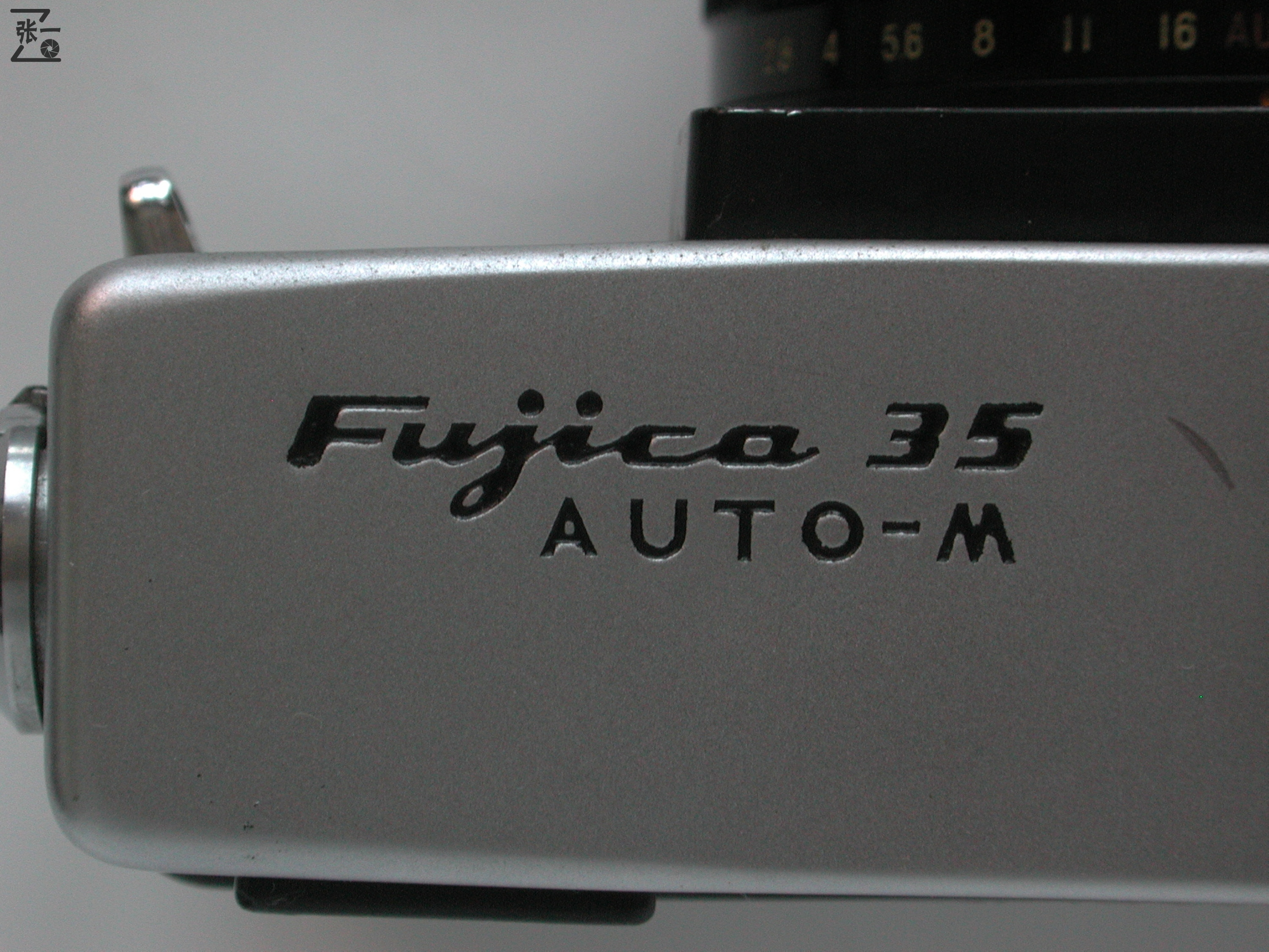 倒片旋钮在机身侧面的日本Fujica35Auto-M旁轴相机！1962年问世