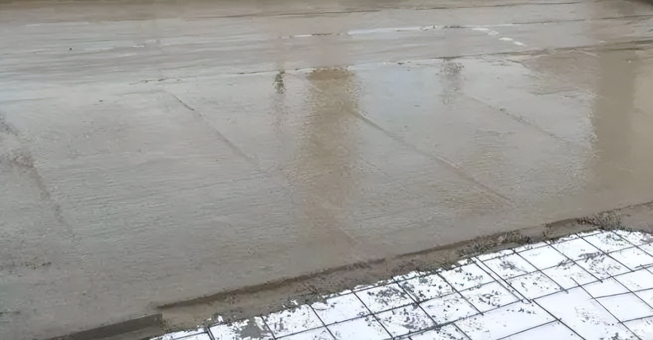 十年的楼房楼顶防水漏水谁来修,房屋漏水怎么补漏最有效的方法