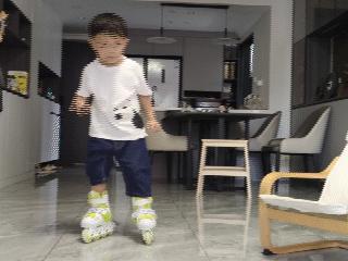 宝宝第一双轮滑鞋推荐,儿童轮滑鞋尺码选择酷骑