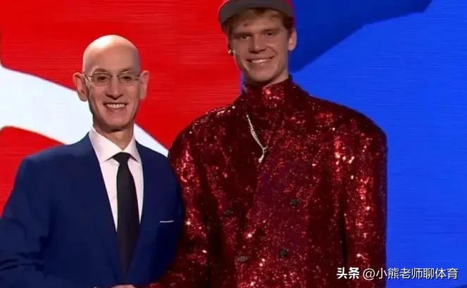 文班亚马砍下38分nba集锦,文班亚马当选状元