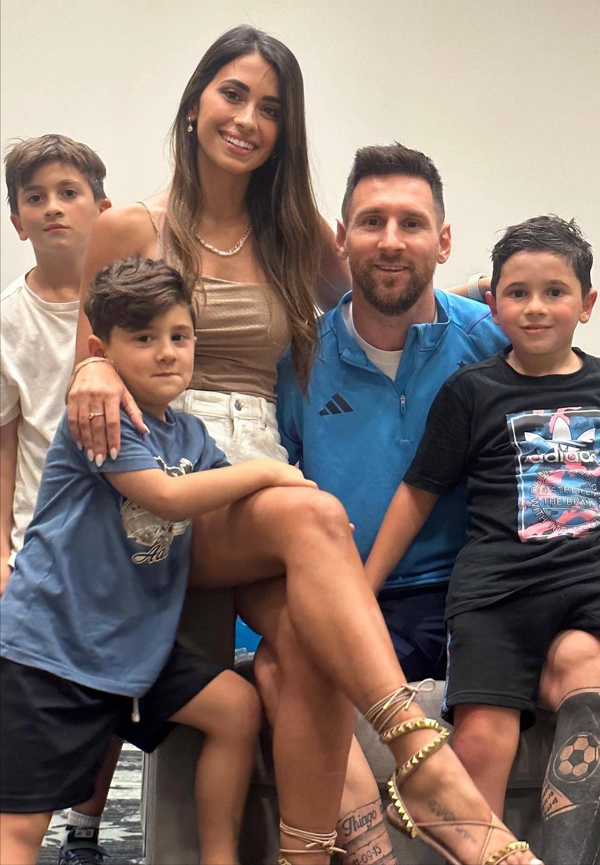 梅西刷新记录,梅西刷新历史荣膺2023年金球奖