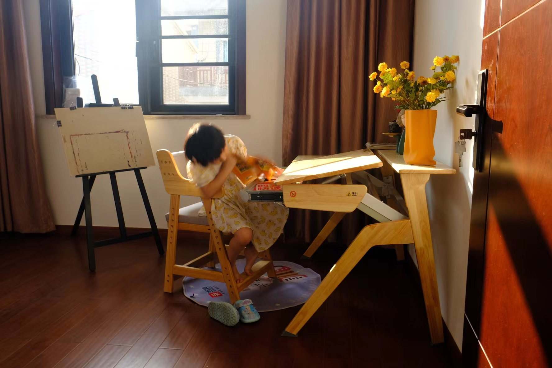 怎么选购学习桌椅,如何挑选学习桌椅品牌