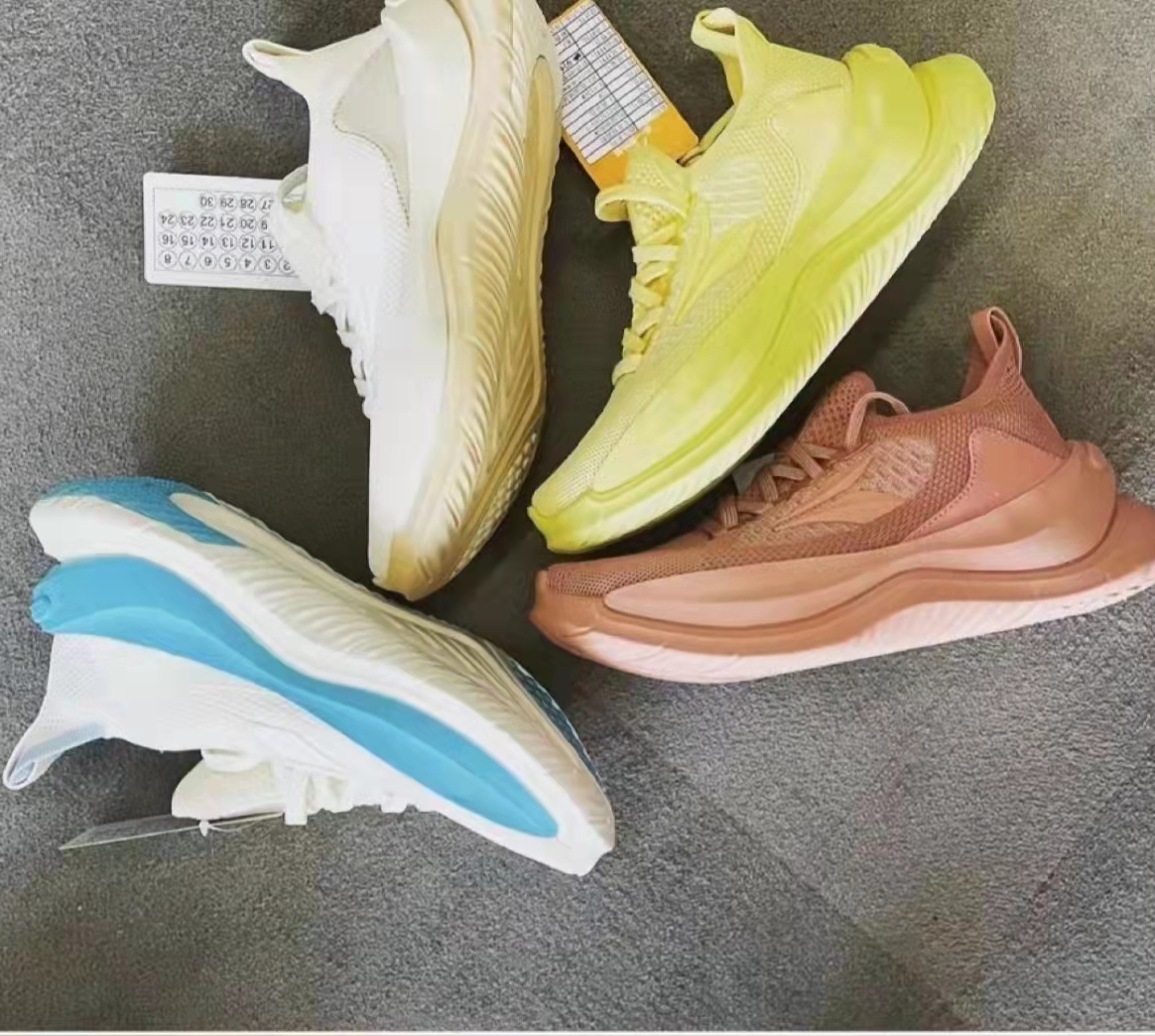 黑马来袭！361度后卫鞋帅翻，洞洞鞋好评，休闲款撞脸库里8？