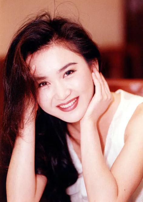 “一丝不挂”还不害臊，娱乐圈为艺术献身的“流氓真相”藏不住了