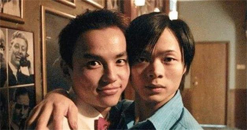 “变性人”李二毛：为爱变女人，被拍17年，41岁在出租屋悲惨离世