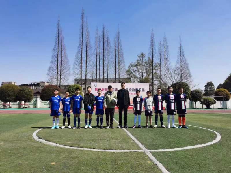 【名校教育】足球比赛展风采齐心拼搏共成长