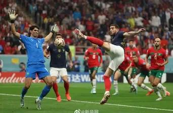 一颗璀璨之星正冉冉升起,一颗耀眼的新星冉冉升起