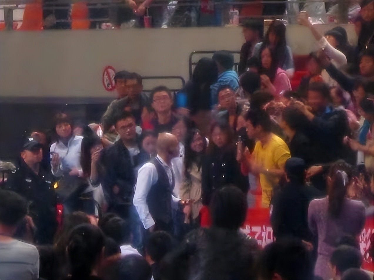 乐嘉为什么变成现在这个样子,跌下神坛的乐嘉真的落魄了吗