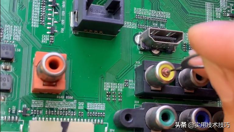 电视机av线断在插孔里了怎么办,电视盒子av线怎么接电视机