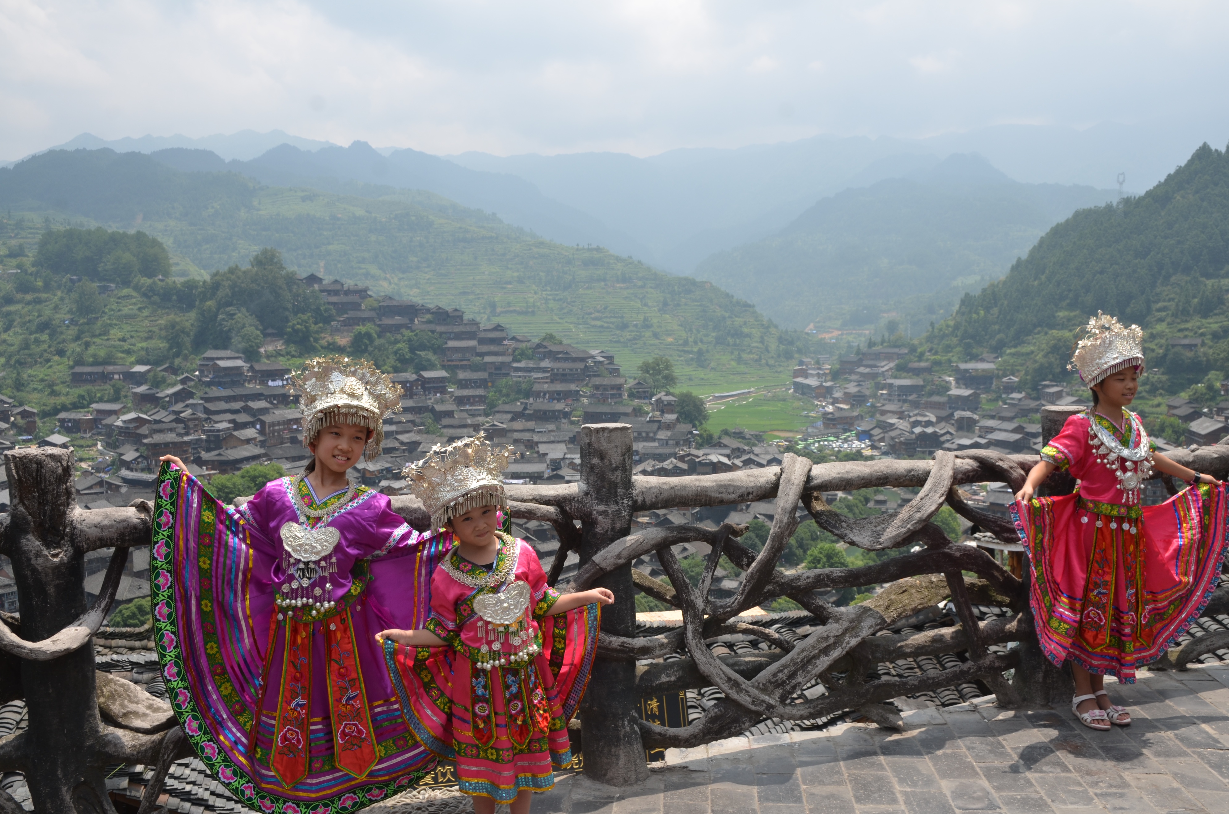 中国苗族第一寨西江千户苗寨,贵州西江千户苗寨一日游攻略