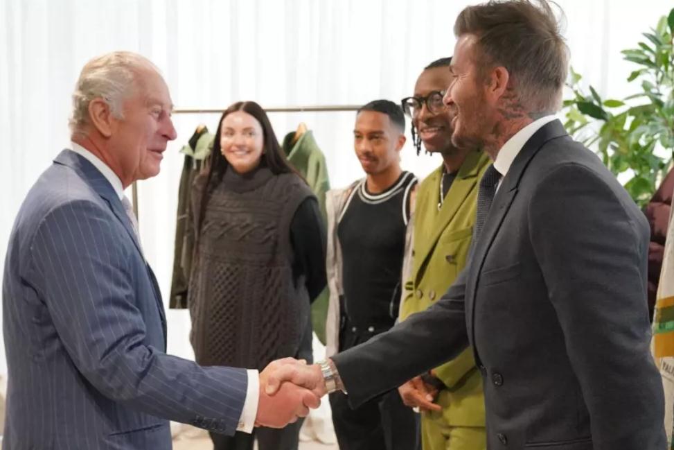 贝克汉姆送维多利亚的钻戒,贝克汉姆有关的礼物