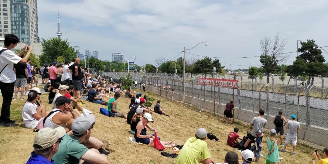 27岁楠妹在加拿大：花2万元读语言班，赚了十几万，圆了留学梦