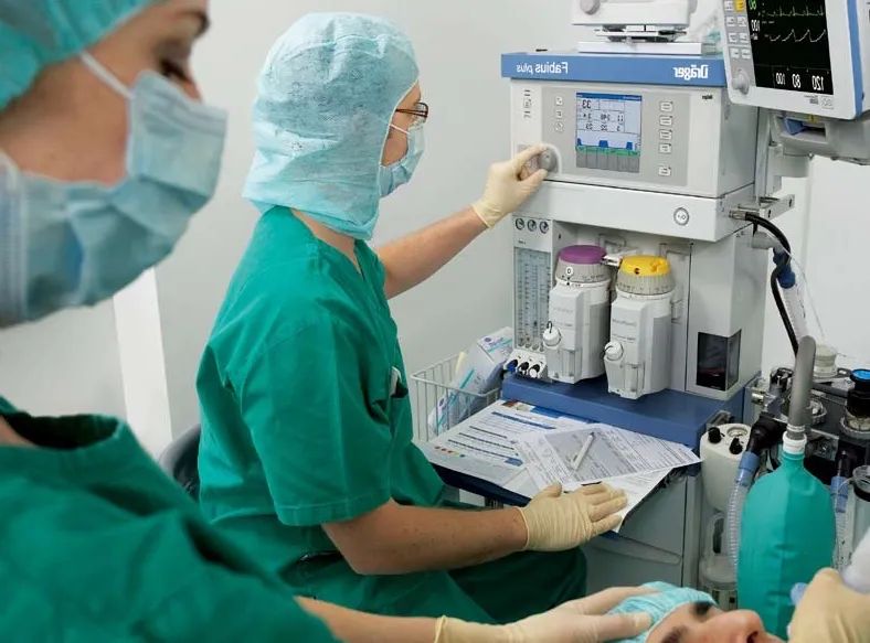 医院手术室设备配置标准,手术室设备的种类