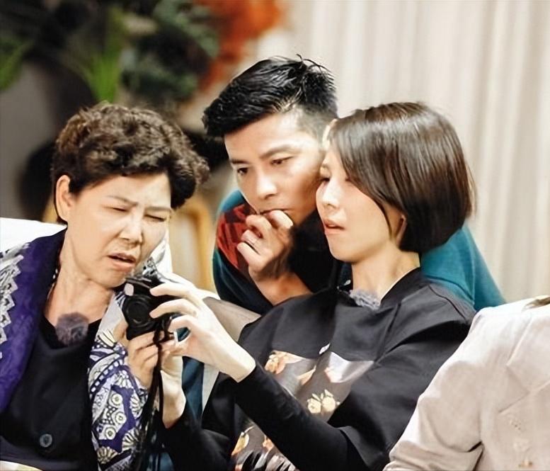 蔡少芬以前跟刘銮雄一起了几年,史上最惨的港姐是谁