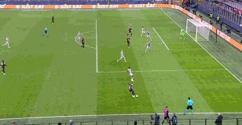 天王盖地虎，还看大吉鲁。吉鲁老树开花，独造五球扛着AC米兰出线